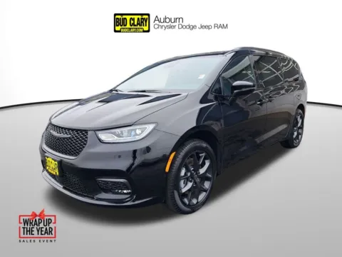 Black 2026 Chrysler Pacifica Limited for sale in Auburn, WA