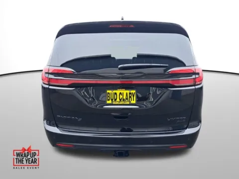 More photos of 2026 Chrysler Pacifica Limited at Auburn CDJR, WA