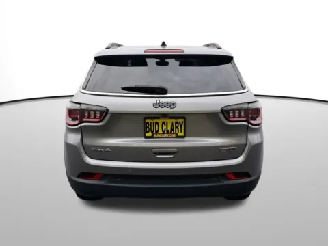 More photos of 2018 Jeep Compass Latitude at Auburn CDJR, WA