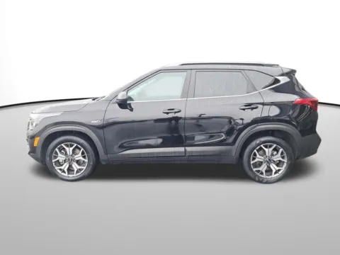 Photos of 2021 Kia Seltos EX for sale in Auburn, WA at Auburn CDJR