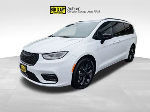 White 2026 Chrysler Pacifica Select for sale in Auburn, WA