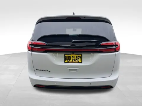 More photos of 2026 Chrysler Pacifica Select at Bud Clary Auburn CDJR, WA