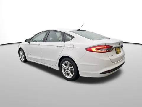 Another view of 2018 Ford Fusion Hybrid SE for sale in Auburn, WA at Auburn CDJR
