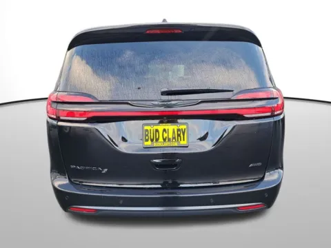 More photos of 2026 Chrysler Pacifica Select at Auburn CDJR, WA