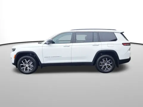 Photos of 2025 Jeep Grand Cherokee L Limited for sale in Auburn, WA at Auburn CDJR