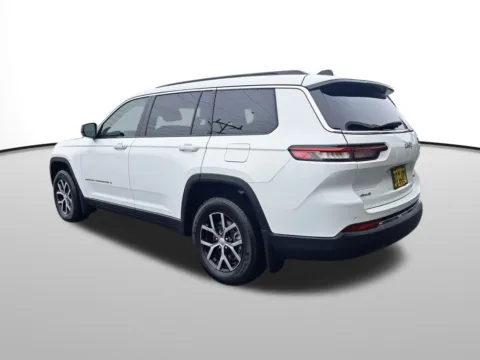 Another view of 2025 Jeep Grand Cherokee L Limited for sale in Auburn, WA at Auburn CDJR