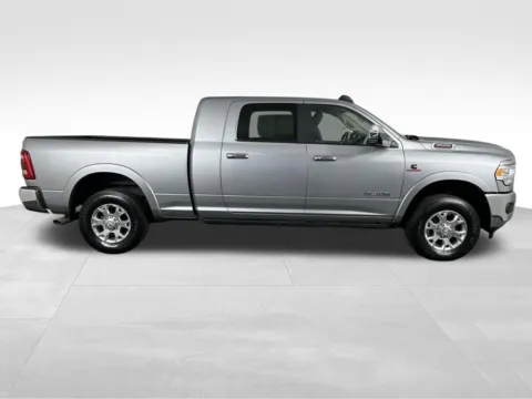 More photos of 2022 Ram 3500 Laramie at Bud Clary Auburn CDJR, WA