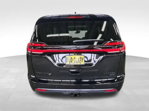 More photos of 2026 Chrysler Pacifica Limited at Bud Clary Auburn CDJR, WA