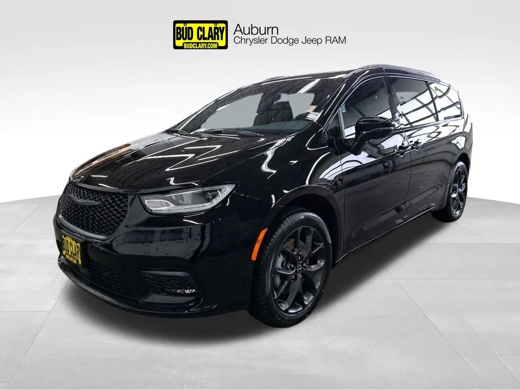 2026 Chrysler Pacifica Limited for sale in Auburn, WA