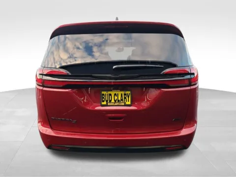 More photos of 2026 Chrysler Pacifica Select at Bud Clary Auburn CDJR, WA