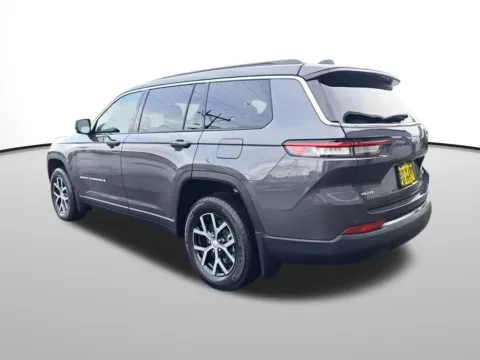 Another view of 2025 Jeep Grand Cherokee L Limited for sale in Auburn, WA at Auburn CDJR