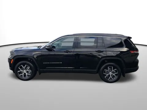 Photos of 2025 Jeep Grand Cherokee L Limited for sale in Auburn, WA at Auburn CDJR