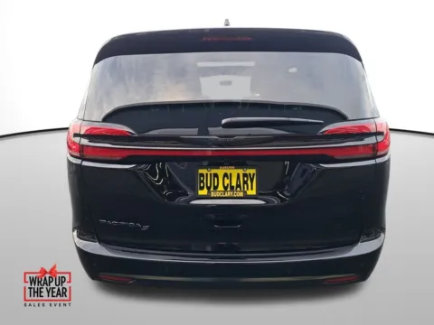 More photos of 2026 Chrysler Pacifica Select at Auburn CDJR, WA