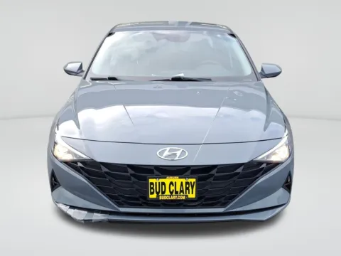 Photos of 2022 Hyundai Elantra SEL for sale in Auburn, WA at Auburn CDJR