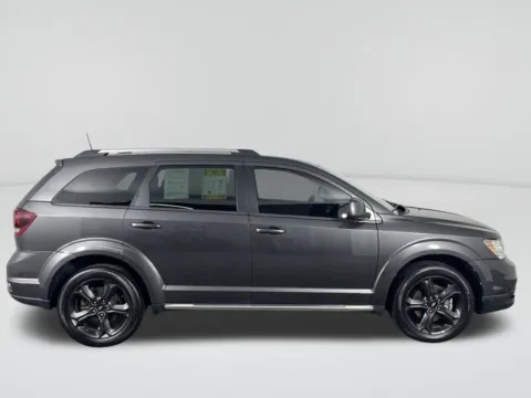 More photos of 2018 Dodge Journey Crossroad at Auburn CDJR, WA