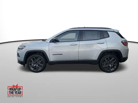 Photos of 2026 Jeep Compass Latitude for sale in Auburn, WA at Auburn CDJR