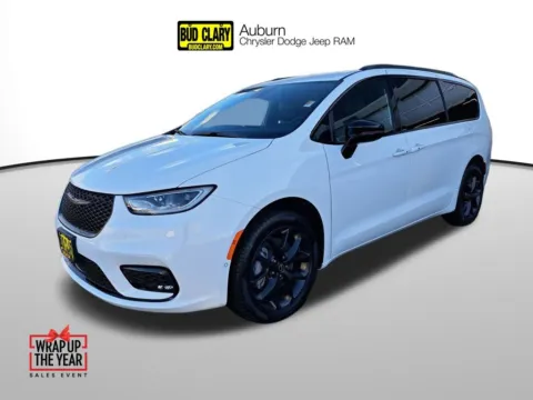 White 2026 Chrysler Pacifica Select for sale in Auburn, WA