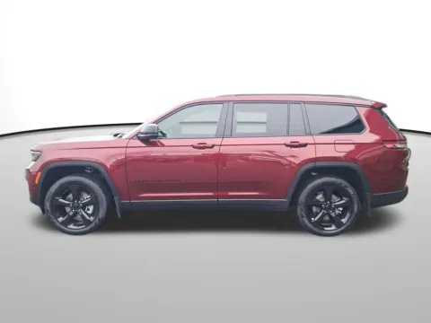 Photos of 2025 Jeep Grand Cherokee L Limited for sale in Auburn, WA at Bud Clary Auburn CDJR