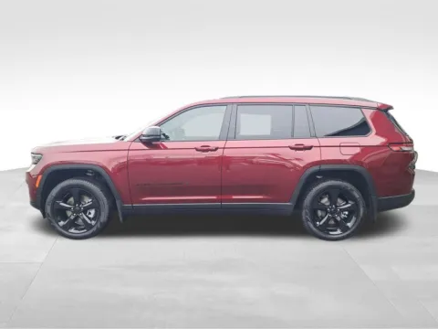 Photos of 2025 Jeep Grand Cherokee L Limited for sale in Auburn, WA at Bud Clary Auburn CDJR