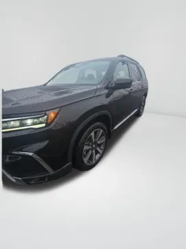 Photos of 2023 Honda Pilot Elite for sale in Auburn, WA at Auburn CDJR