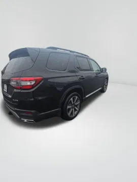 Another view of 2023 Honda Pilot Elite for sale in Auburn, WA at Auburn CDJR
