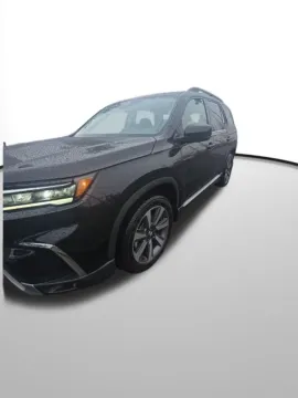 Photos of 2023 Honda Pilot Elite for sale in Auburn, WA at Auburn CDJR