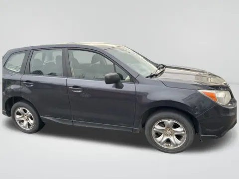 Photos of 2014 Subaru Forester 2.5i for sale in Auburn, WA at Auburn CDJR