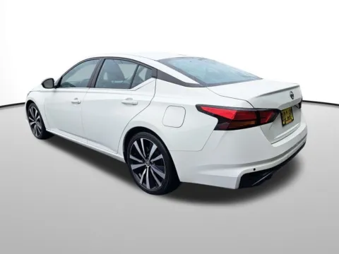 Another view of 2021 Nissan Altima 2.5 SR for sale in Auburn, WA at Auburn CDJR
