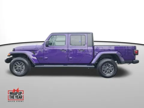 Photos of 2026 Jeep Gladiator Sport S for sale in Auburn, WA at Auburn CDJR