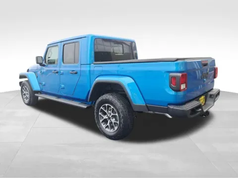 Another view of 2026 Jeep Gladiator Sport S for sale in Auburn, WA at Bud Clary Auburn CDJR