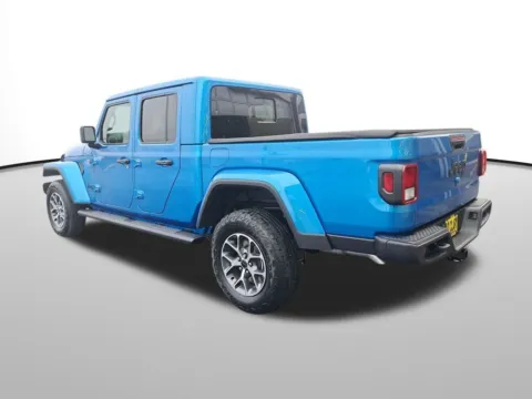 Another view of 2026 Jeep Gladiator Sport S for sale in Auburn, WA at Auburn CDJR