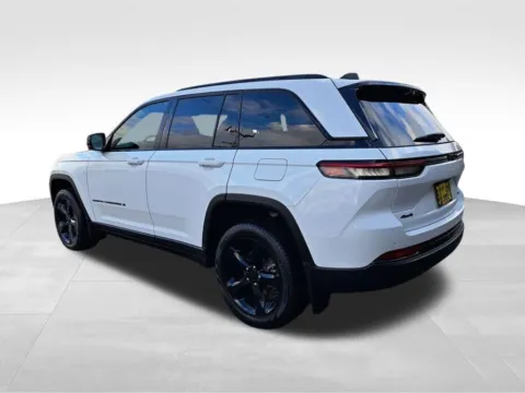 Another view of 2025 Jeep Grand Cherokee Limited for sale in Auburn, WA at Bud Clary Auburn CDJR