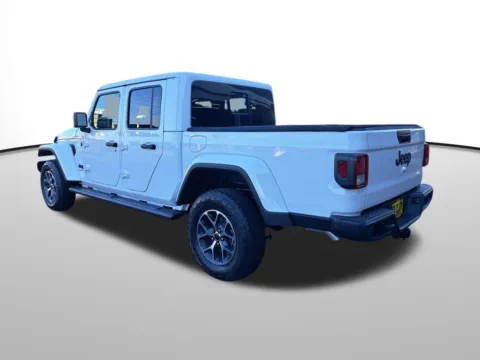 Another view of 2026 Jeep Gladiator Sport S for sale in Auburn, WA at Auburn CDJR