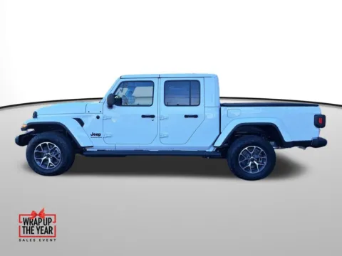 Photos of 2026 Jeep Gladiator Sport S for sale in Auburn, WA at Auburn CDJR