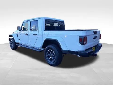 Another view of 2026 Jeep Gladiator Sport S for sale in Auburn, WA at Bud Clary Auburn CDJR