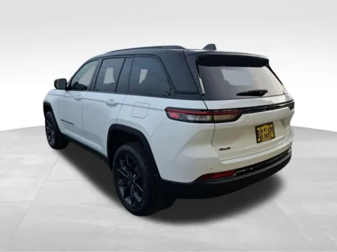 Another view of 2025 Jeep Grand Cherokee Limited for sale in Auburn, WA at Bud Clary Auburn CDJR