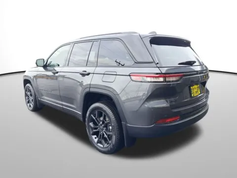 Another view of 2025 Jeep Grand Cherokee Limited for sale in Auburn, WA at Auburn CDJR