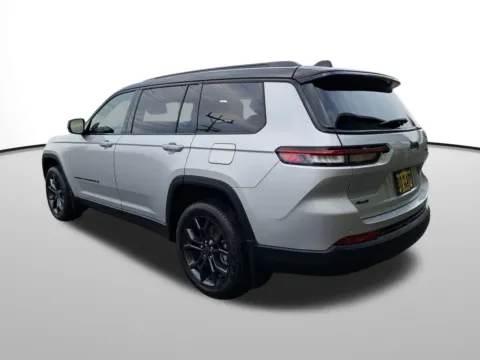 Another view of 2025 Jeep Grand Cherokee L Limited for sale in Auburn, WA at Auburn CDJR