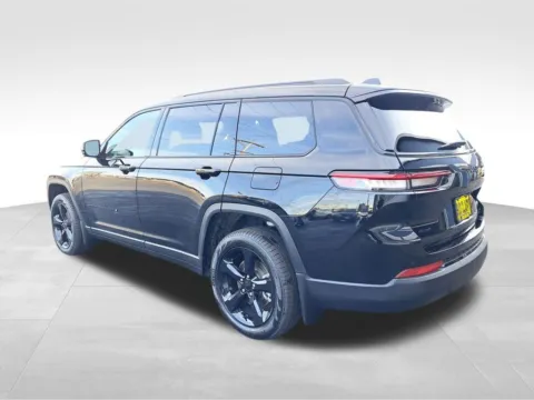 Another view of 2025 Jeep Grand Cherokee L Limited for sale in Auburn, WA at Bud Clary Auburn CDJR