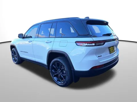 Another view of 2025 Jeep Grand Cherokee Limited for sale in Auburn, WA at Bud Clary Auburn CDJR