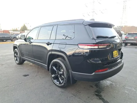 Another view of 2025 Jeep Grand Cherokee L Limited for sale in Auburn, WA at Bud Clary Auburn CDJR