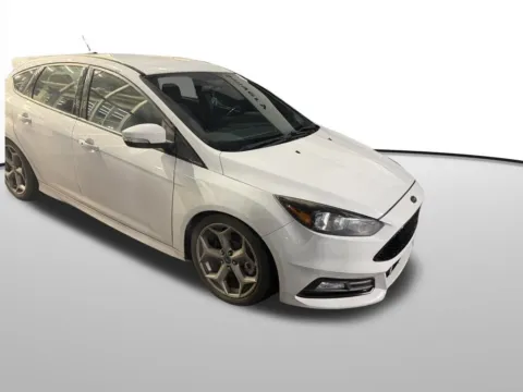 Photos of 2018 Ford Focus ST for sale in Auburn, WA at Auburn CDJR