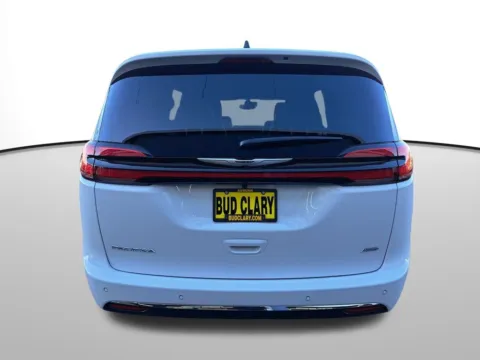 More photos of 2026 Chrysler Pacifica Select at Bud Clary Auburn CDJR, WA