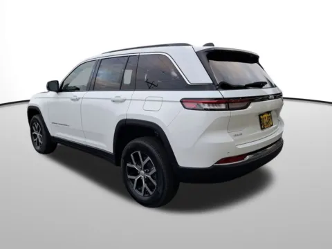 Another view of 2025 Jeep Grand Cherokee Limited for sale in Auburn, WA at Bud Clary Auburn CDJR