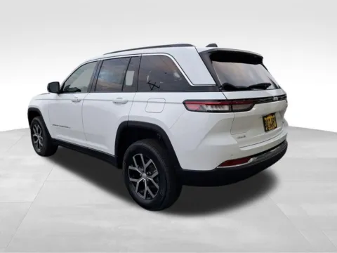 Another view of 2025 Jeep Grand Cherokee Limited for sale in Auburn, WA at Bud Clary Auburn CDJR