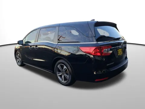 Another view of 2018 Honda Odyssey Touring for sale in Auburn, WA at Auburn CDJR