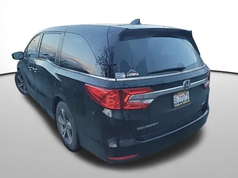 More photos of 2018 Honda Odyssey Touring at Auburn CDJR, WA