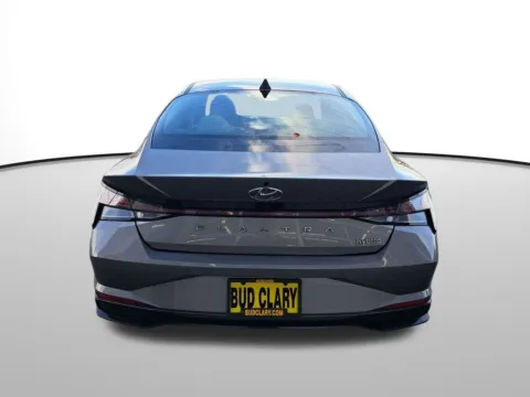 More photos of 2022 Hyundai Elantra Hybrid Limited at Auburn CDJR, WA