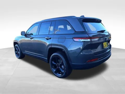 Another view of 2025 Jeep Grand Cherokee Limited for sale in Auburn, WA at Bud Clary Auburn CDJR