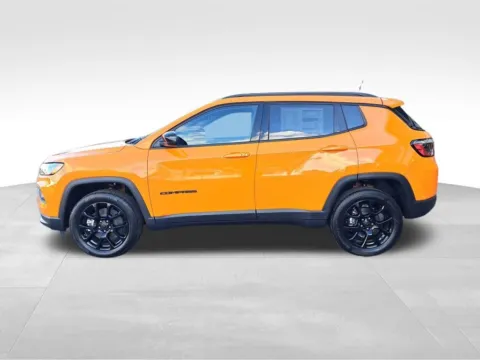 Photos of 2026 Jeep Compass Latitude for sale in Auburn, WA at Bud Clary Auburn CDJR